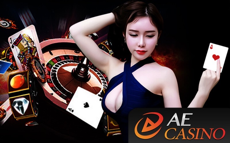 Tại Sảnh AE Sexy casino, bạn có thể tương tác  với những cô nàng dealer xinh đẹp