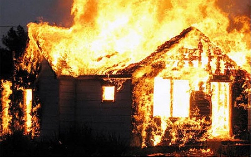 Mơ thấy cháy nhà có liên quan đến an nguy của người thân trong gia đình